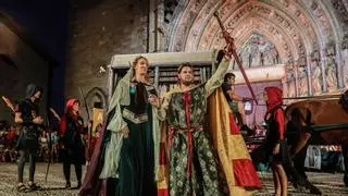 Terra de Trobadors arrenca amb un sopar medieval i un espectacle de foc