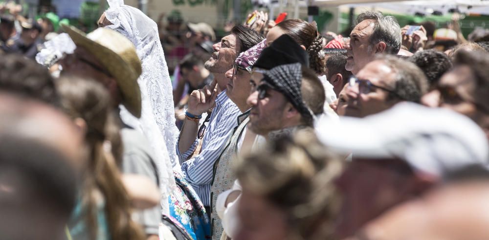 Hogueras 2019: Luceros calienta con la primera mascletà dentro de concurso.