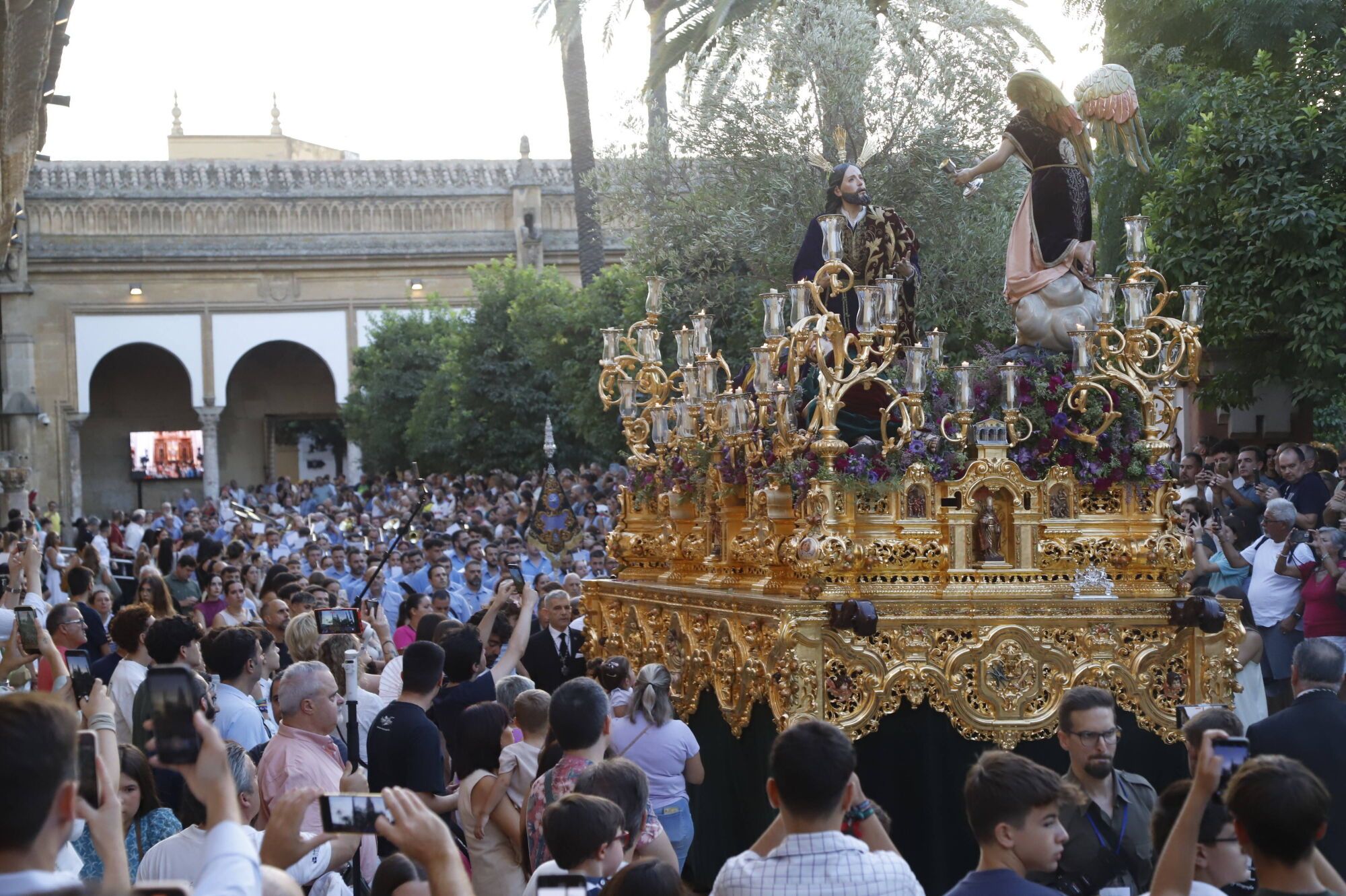 La procesión de la Hermandad del Huerto, en imágenes