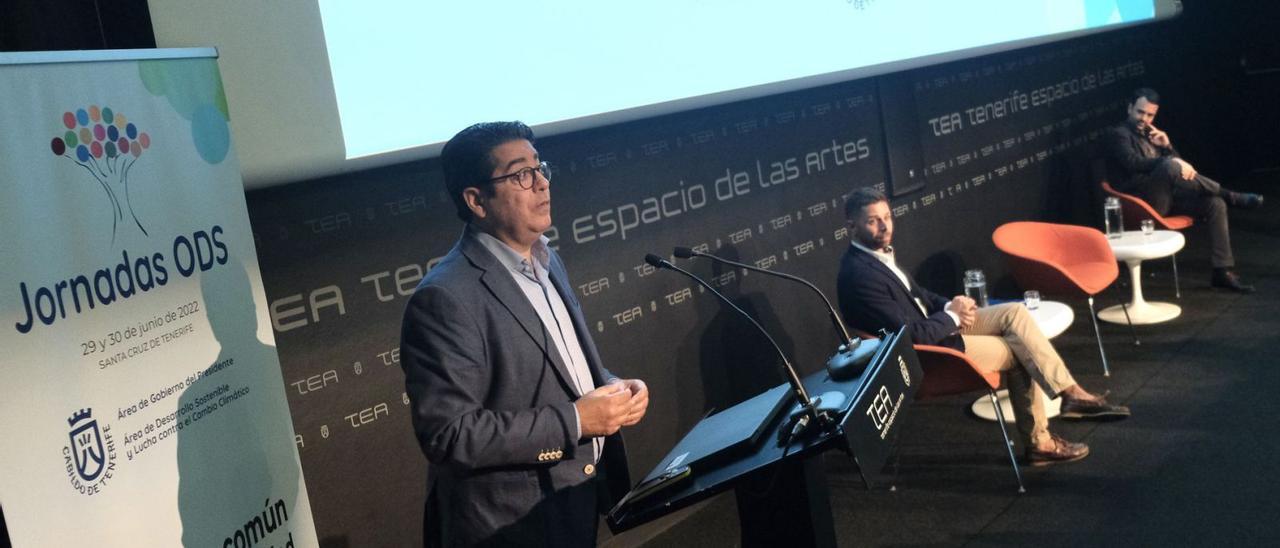 El presidente del Cabildo, Pedro Martín, durante la inauguración de las jornadas.