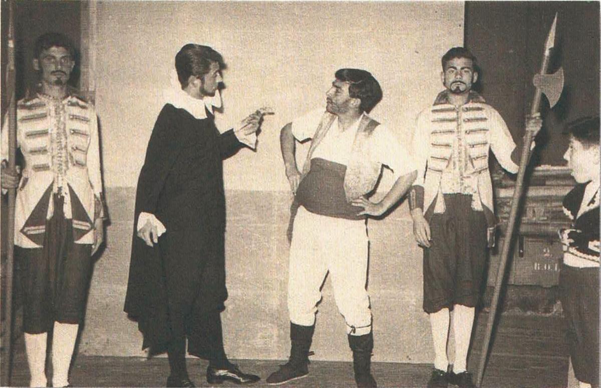 Rafael Boullón, Rogelio Vilarchao, Méndez y César Gurriarán, en 1959 en el Teatro Principal, en 'Sancho en la Ínsula Barataria', de Alejandro Casona.