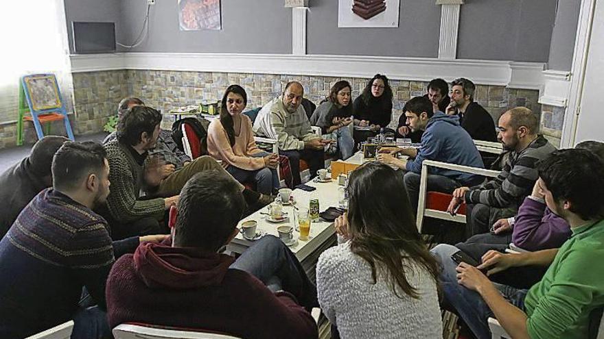 Grupo de trabajo en la Cafetería Princesa. // Jesús Regal