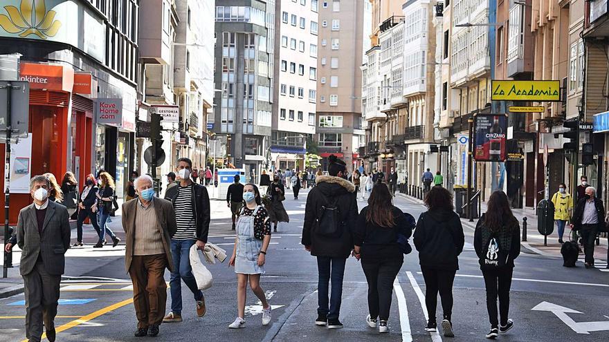 La calle San Andrés, peatonalizada por el Concello los fines de semana, ayer.