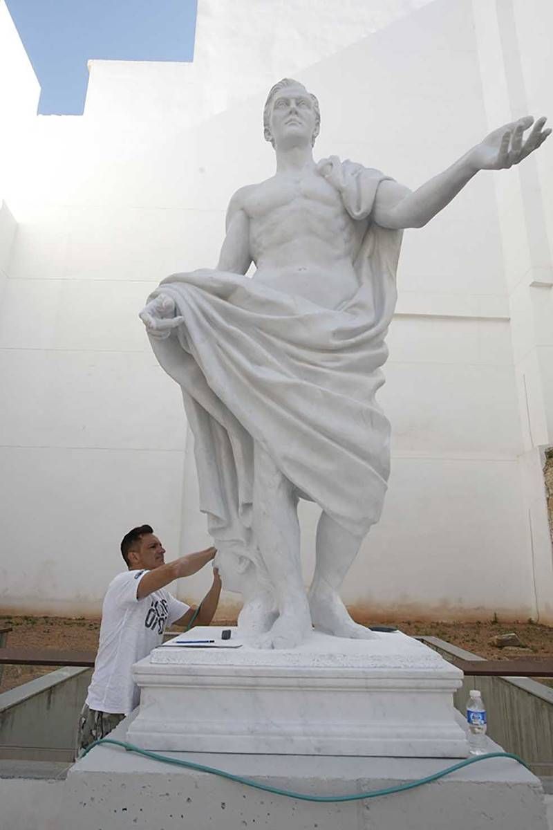 La nueva estatua de Claudio Marcelo