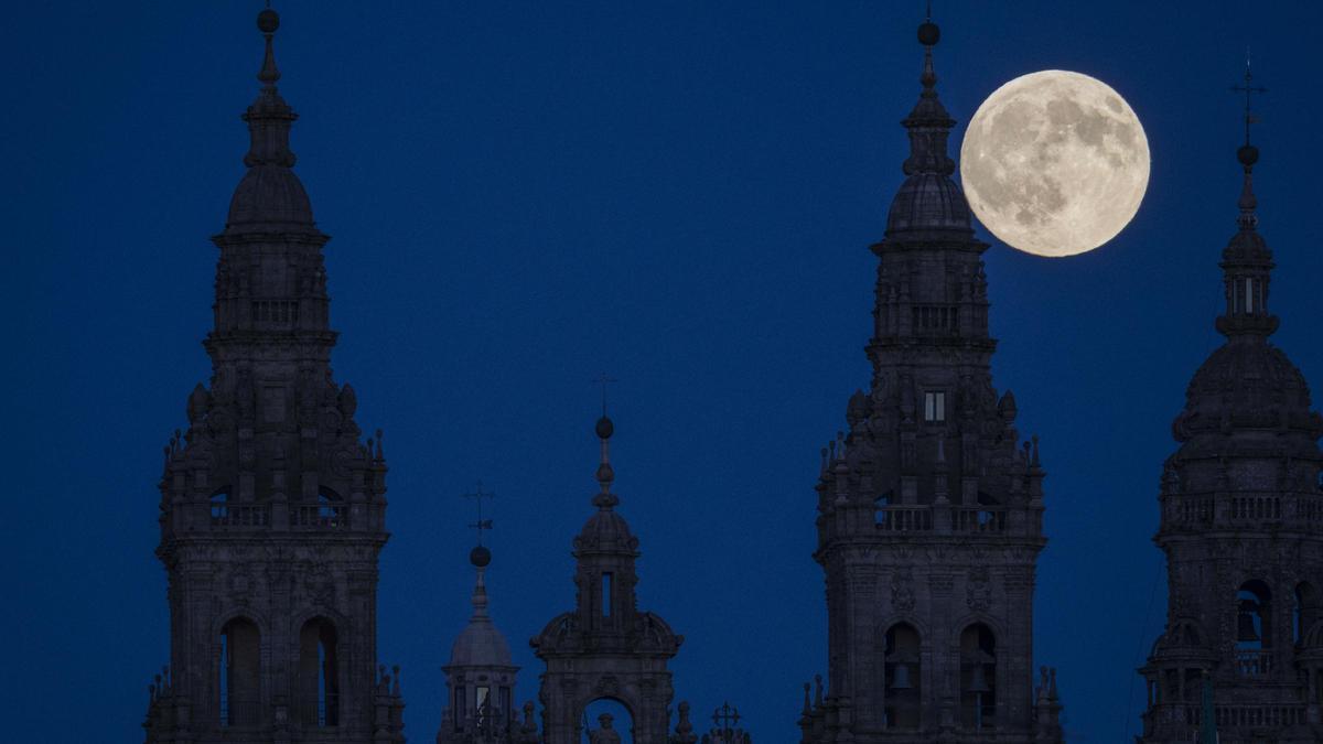 Así se vio la rutilante superluna del cazador