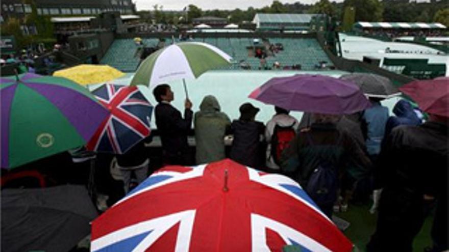 La lluvia interrumpe la primera jornada de Wimbledon