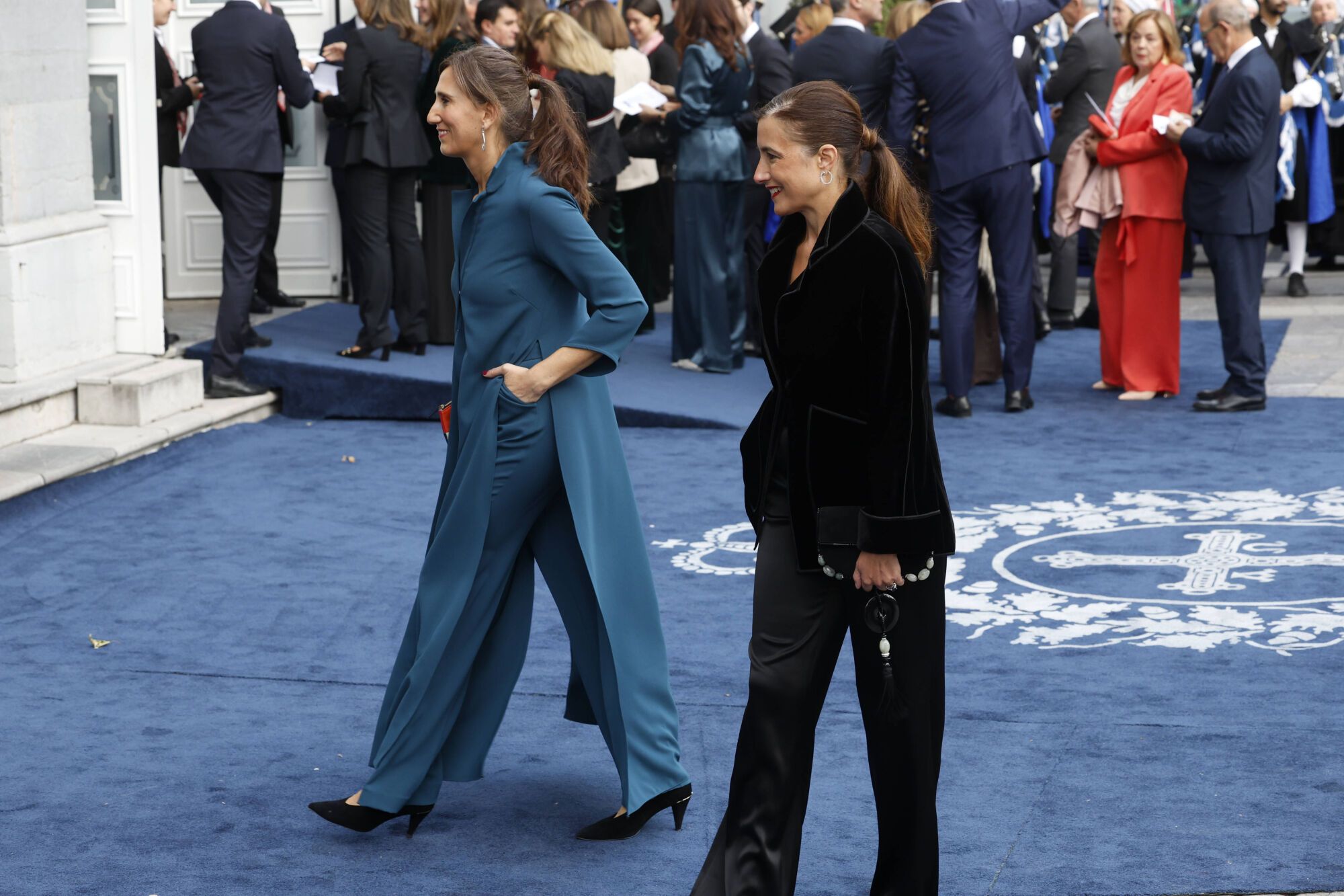  Así fue la llegada de los invitados a los premios "Princesa de Asturias" y su paso por la alfombra azul