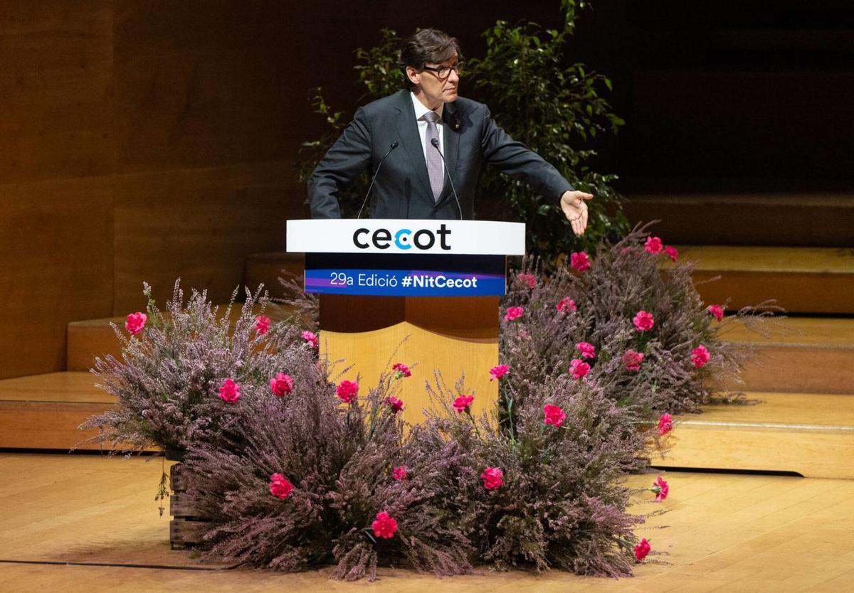 Illa contraposa davant els empresaris el seu Govern al d’Ayuso Illa contraposa davant els empresaris el seu Govern al d’Ayuso