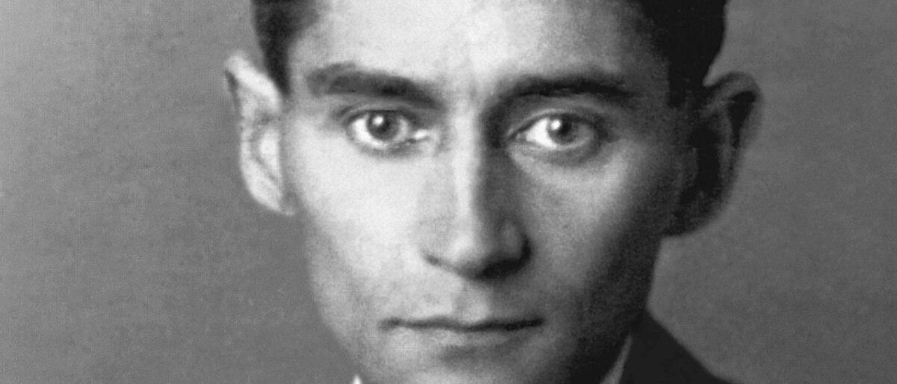 L’escriptor Franz Kafka, en la seua imatge més coneguda.