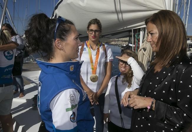 14/11/2016  deporte aventura sanidad  cinco mujeres que han superado el cancer cruzarán el atlántico patrocinadas por  pelayo que han realizado una escala en el muelle de marina de san miguel realizando un entrenamiento en la bahia