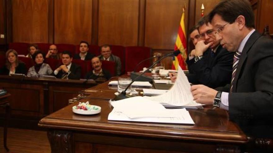 El Tribunal de Cuentas cita al gobierno del PP que aprobó los sobrecostes del Calderón