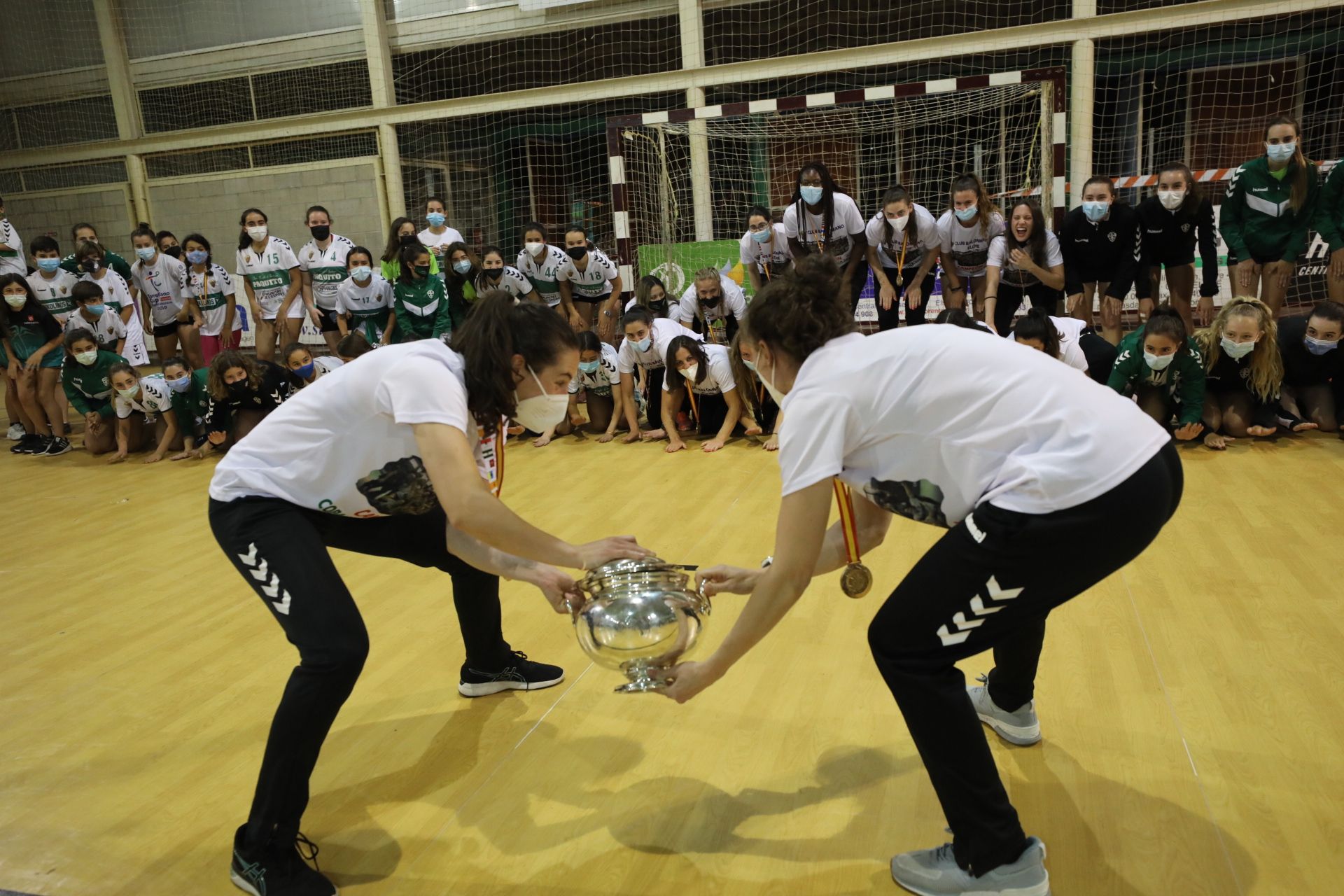 Recibimiento y celebración de las campeonas de la Copa de la Reina en su casa de Carrús