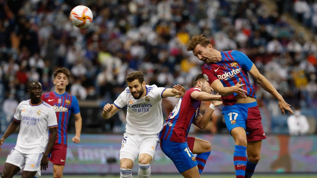 SEMIFINAL SUPERCOPA DE ESPAÑA. FC BARCELONA - REAL MADRID. ESTADIO KING FAHD. RIYADH. FOTO: VALENTI ENRICH