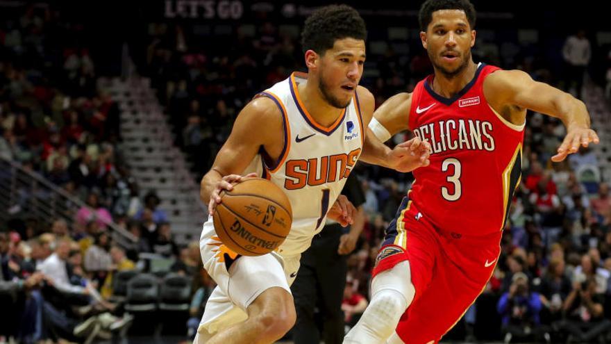 Devin Booker fue el mejor de Phoenix, con 44 puntos.