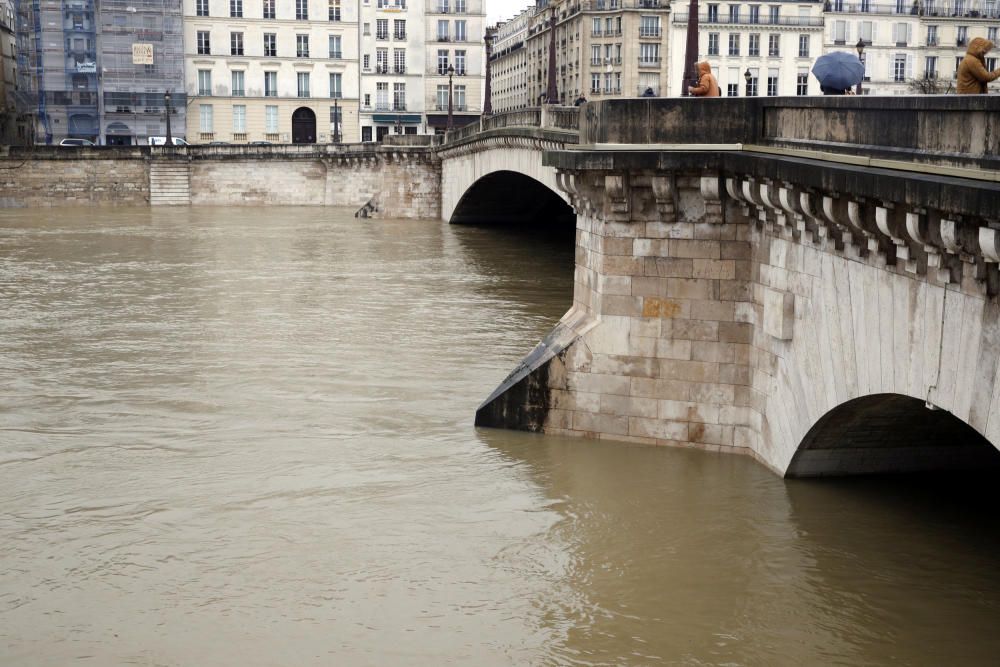 El Sena se desborda en París