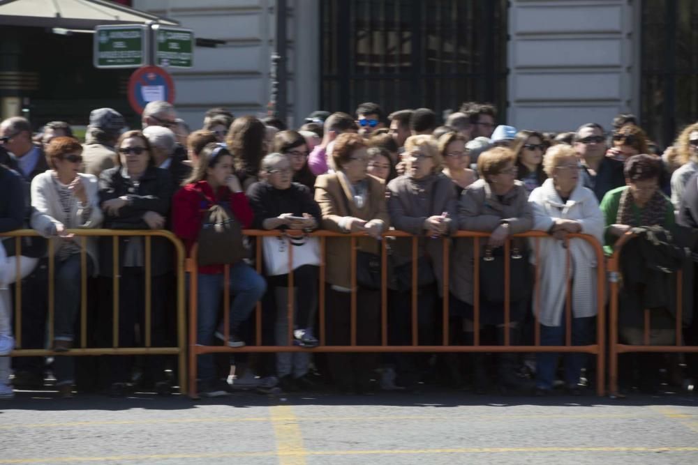 Búscate en la mascletà del 8 de marzo