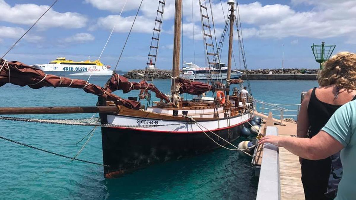 La embarcación Ora et Labora, un barco de vela del siglo XIX con el que los turistas surcaban la costa conejera hasta 2019.