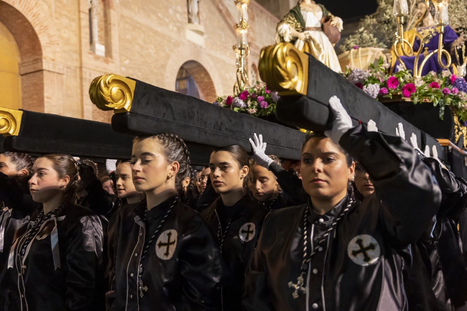 Aquí las imágenes de la Procesión de Lunes Santo en Torrevieja