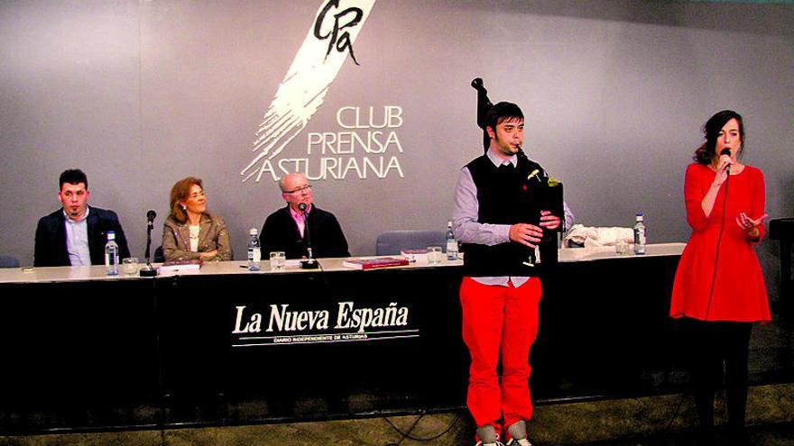 Héctor Braga, María Encina Cortizo y Félix Martín escuchan a Pablo Carrera y Marisa Valle Rosso. | imanol rimada