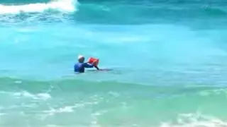 Si ves esto en el agua de una playa de la Región de Murcia, no te metas: el peligro 'invisible' que amenaza el baño
