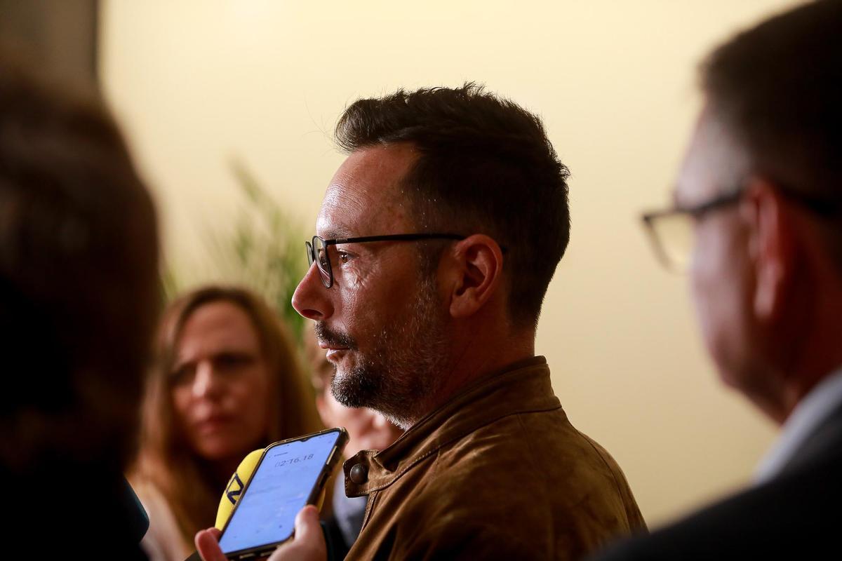 Galería del momento del escrutinio del PSOE en Ibiza Galería del momento del escrutinio del PSOE en Ibiza