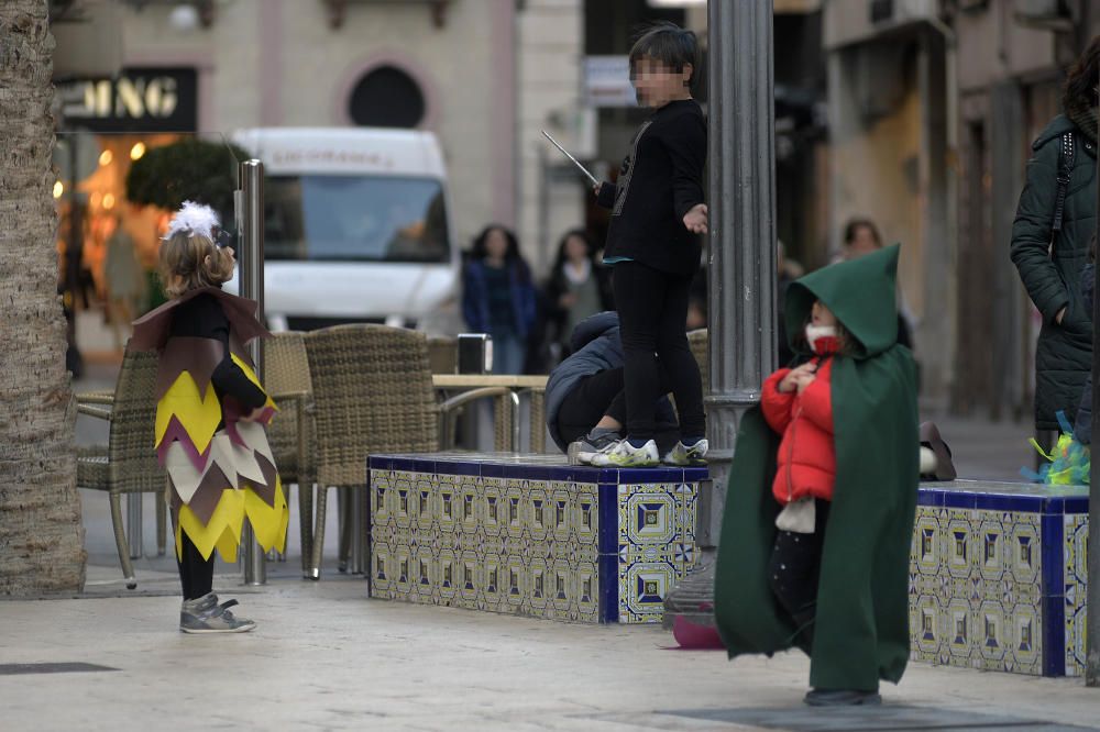 El Carnaval en las calles y colegios de Elche