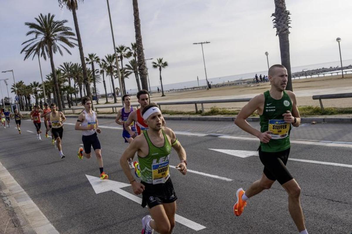 Media Maratón Barcelona 2025: Kiplimo pulveriza el récord del mundo en Barcelona
