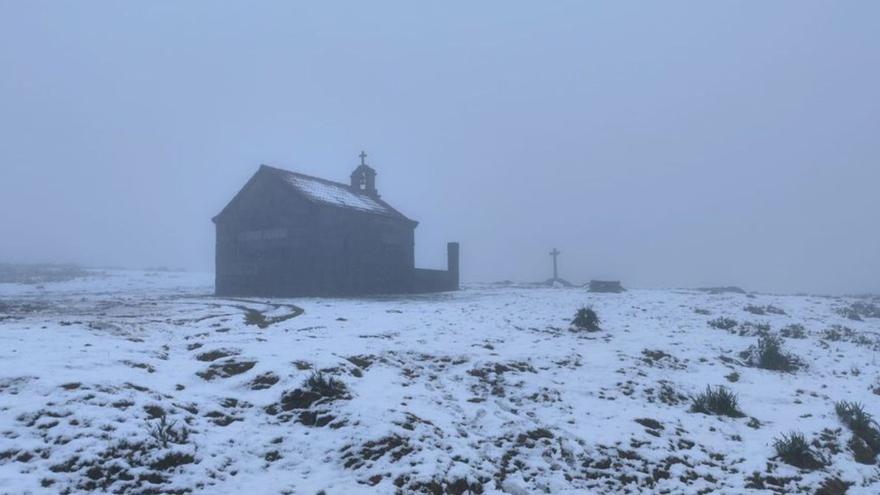 Galicia ve nieve a 500 metros y se prepara para la influencia de ‘Nelson’