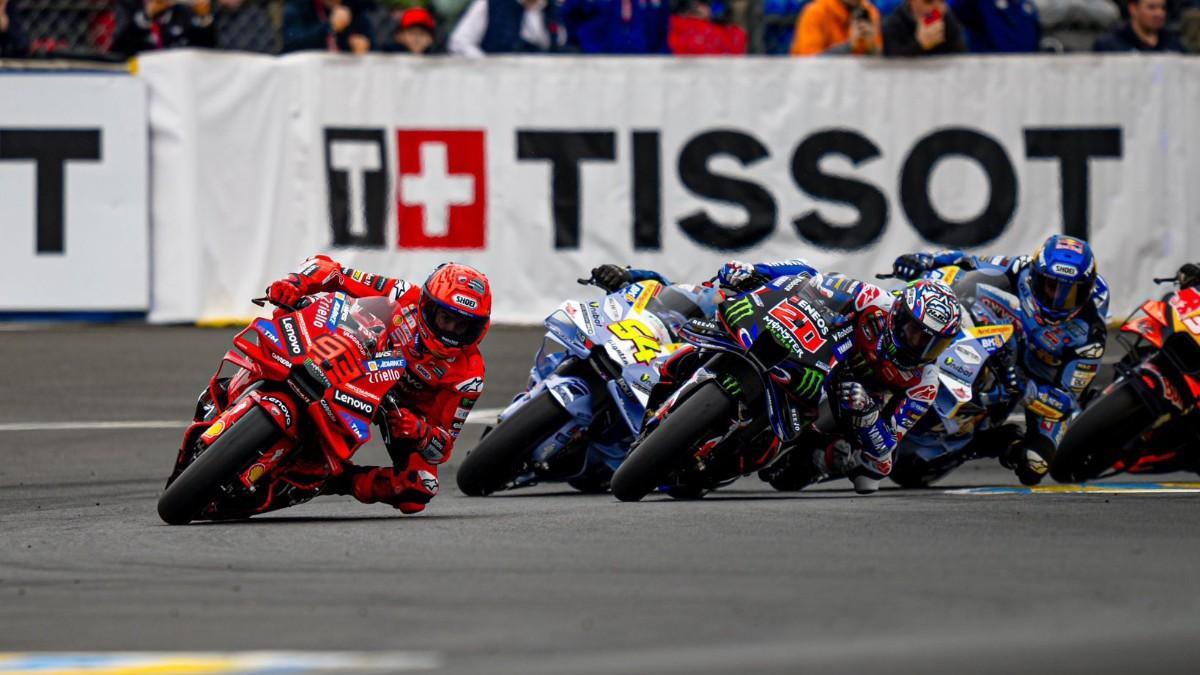 Marc Márquez liderando la parrilla de MotoGP en Le Mans