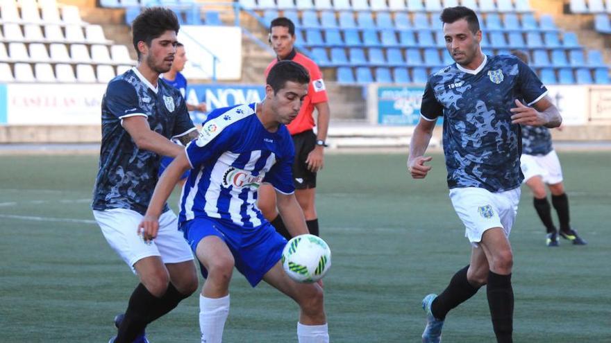 La igualtat regna en el primer derbi de l&#039;any a Tercera