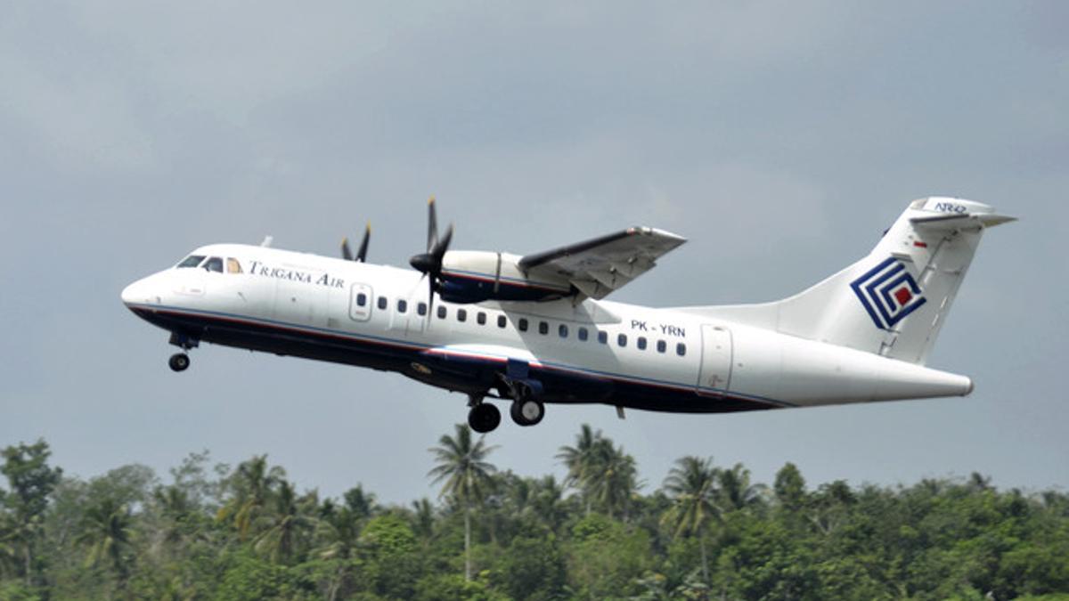 Imagen de un avión de la compañía Trigana Air Service ATR42-300, el mismo modelo que se ha estrellado en Papúa.