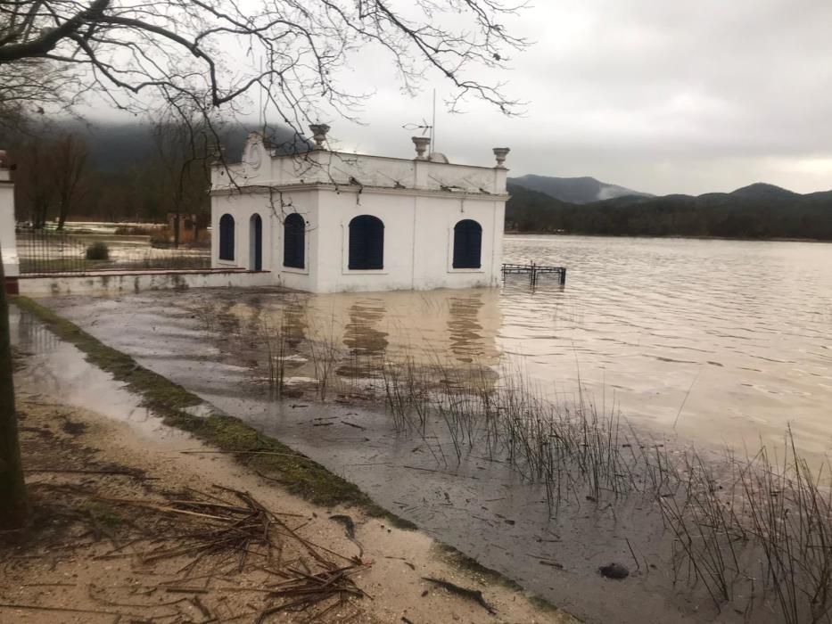 L'Estany de Banyoles ha desbordat