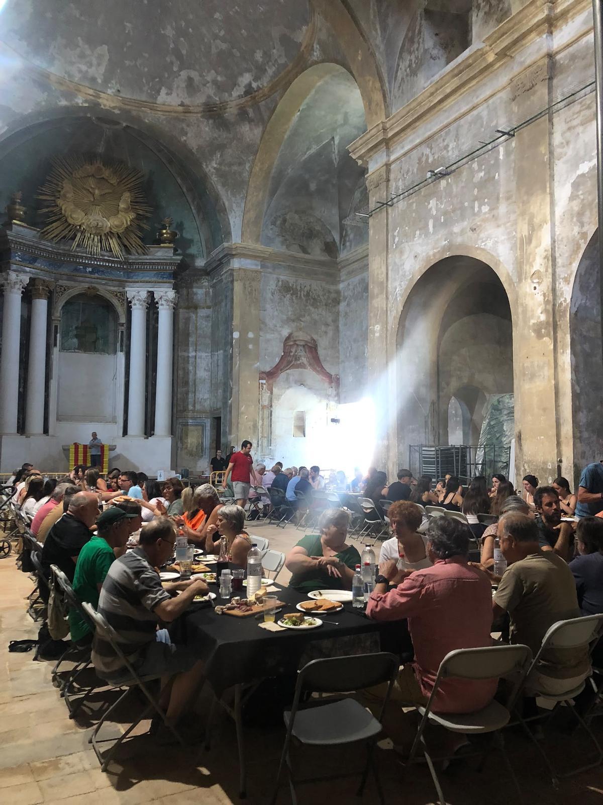 Imatges de la trobada per celebrar els 14 anys d'agermanament de Lladó i Zizurkil