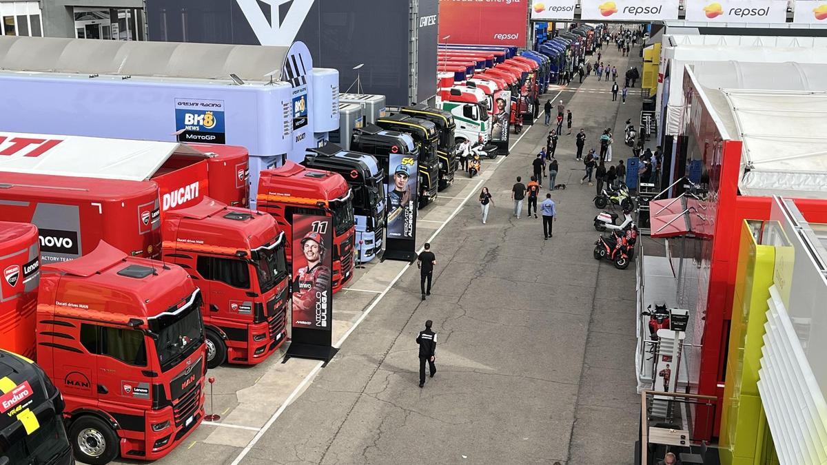 Cheste (Valencia) ha vuelto a recuperar el color del Mundial de motociclismo.