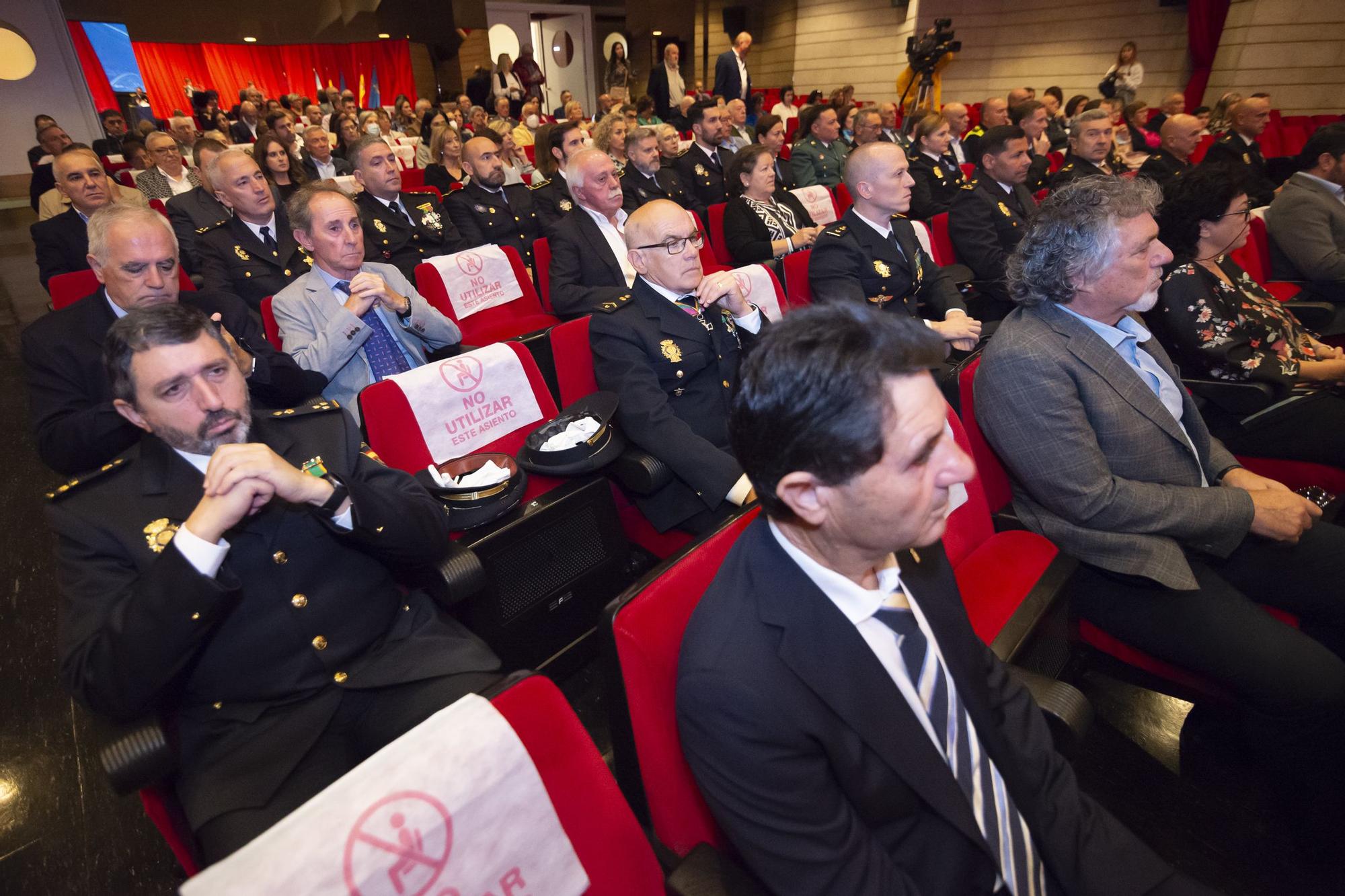 En imágenes: así celebró la Policía Nacional los Ángeles Custodios en Avilés