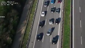 Tarda de retencions i accidents en l’inici de l’operació tornada de Setmana Santa