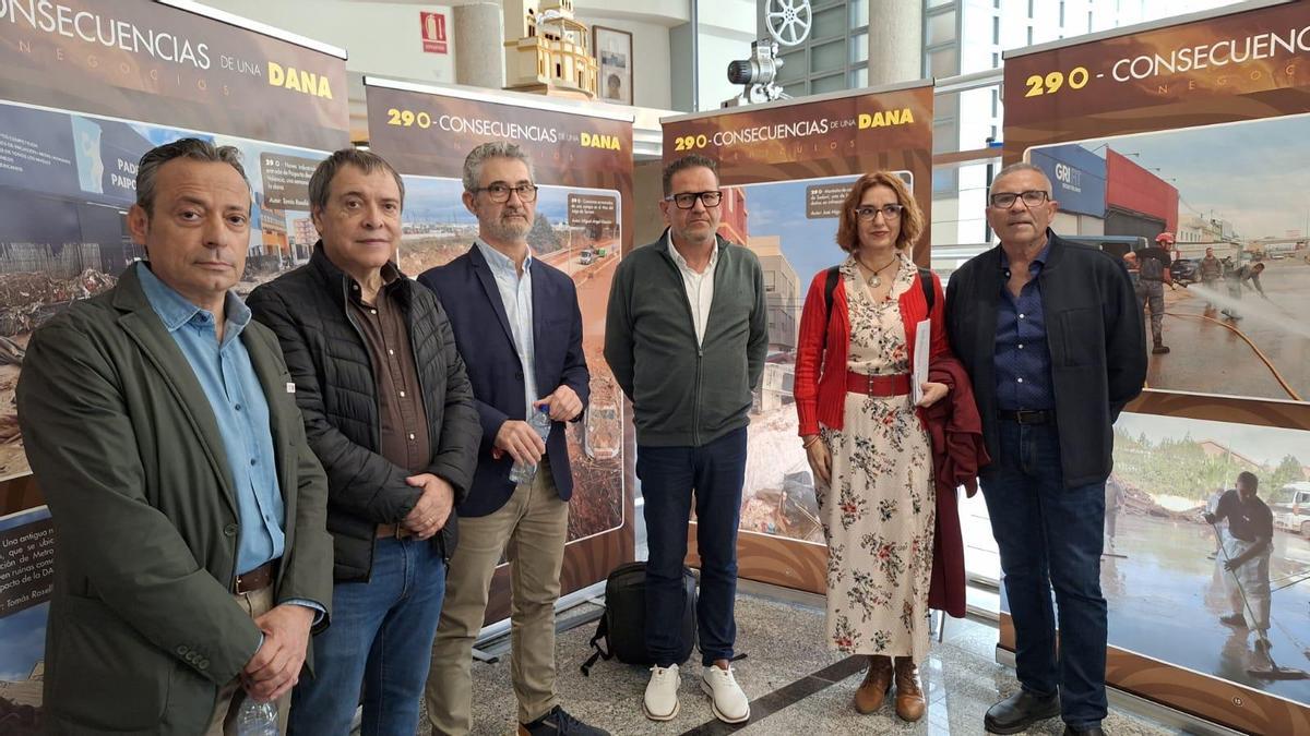 Una exposición de fotografía recoge el impacto de la DANA en la comarca de l’Horta Sud.