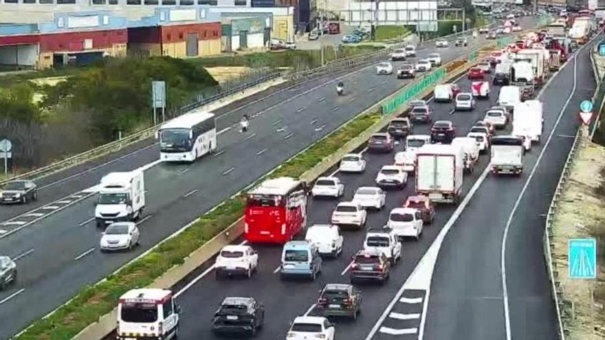 El tráfico en Valencia, colapsado: hay 68,1 km de retenciones