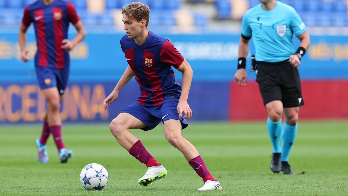 Cristóbal Muñoz nunca se riunde. llegó al Barça de infantil y sigue soñando con jugar en el primer equipo