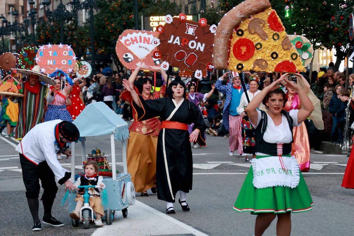 El Entroido vigués más colorido, en imágenes