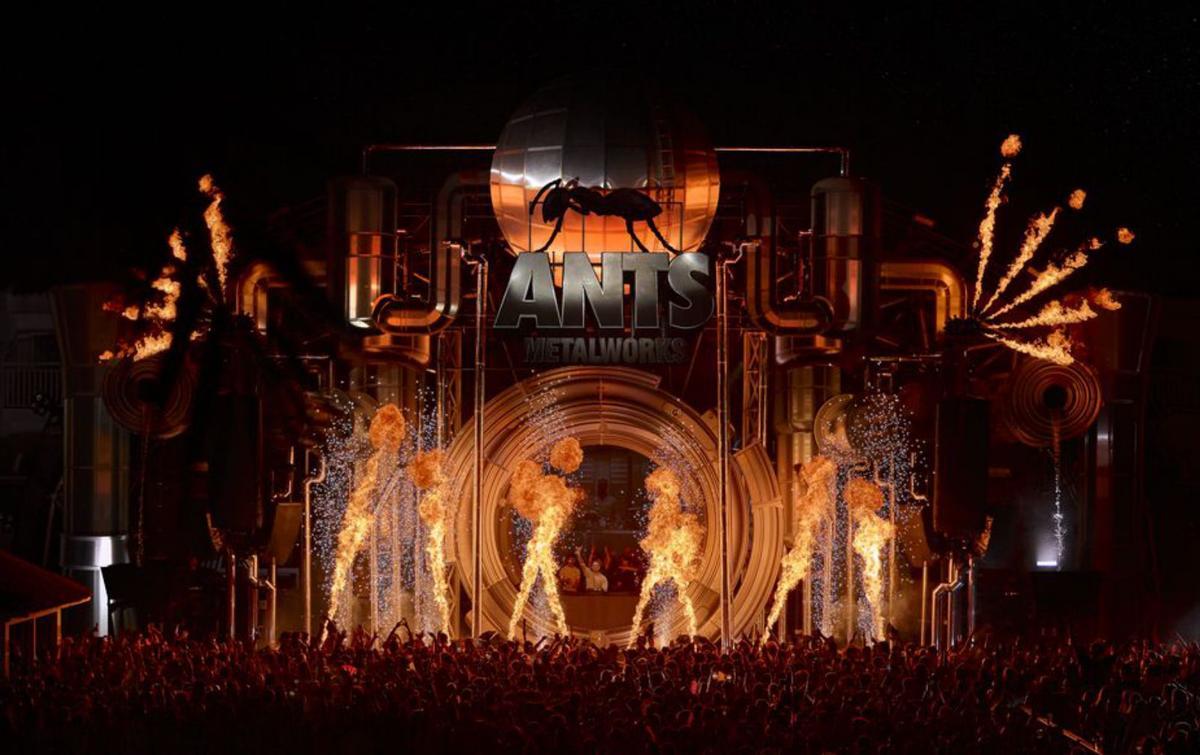 El escenario de Ushuaïa Ibiza durante las fiestas de ANTS Metalworks. | USHUAÏA IBIZA