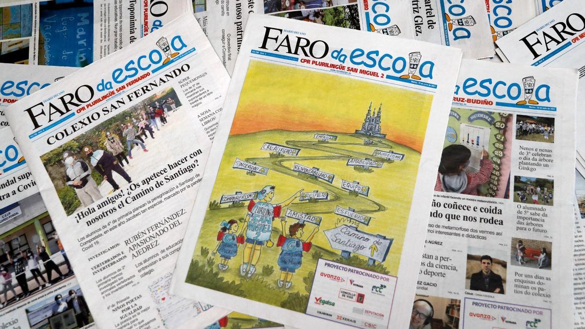 Portadas de algunos de los  periódicos de Faro da Escola,  ya impresos. 