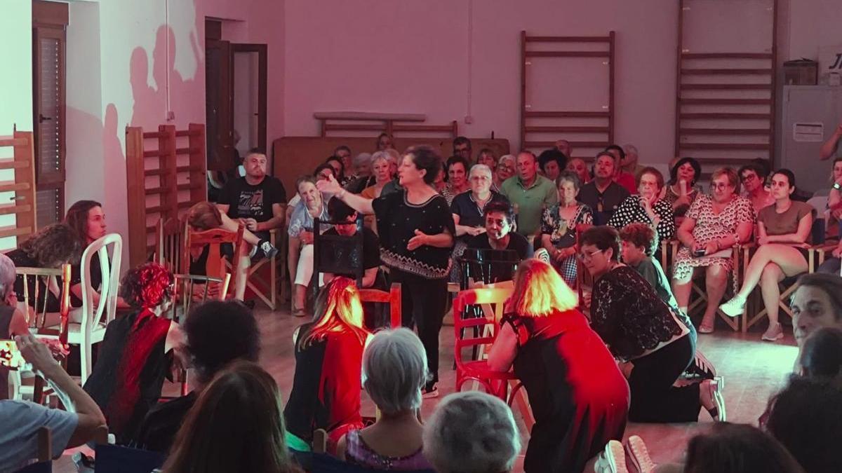 Obra de teatro en Pobladura del Valle.
