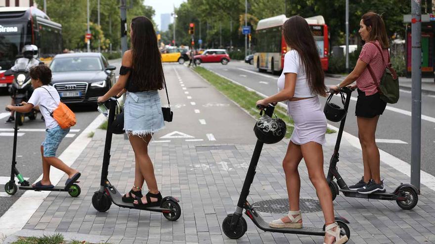 Un estudio de Sant Joan de Déu pide proteger a los niños en los patinetes eléctricos