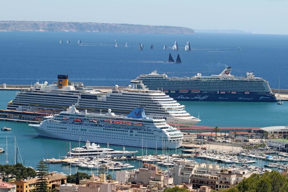 Llegan ocho cruceros y 22.000 turistas al puerto de Palma