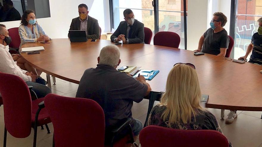 Reunión del equipo de gobierno de Almassora con PortCastelló 2021.