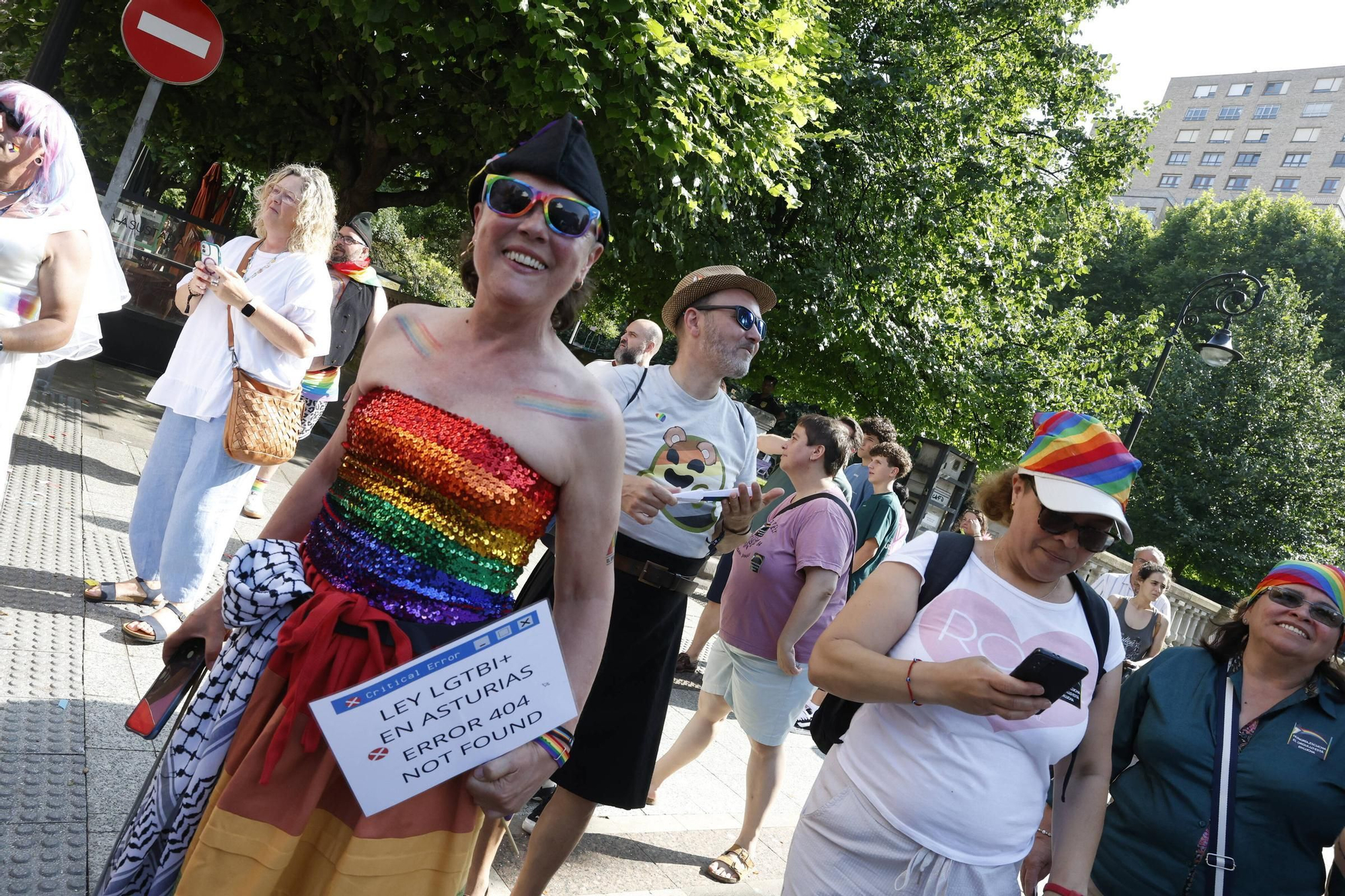 Así fue el desfile del Orgullo en Gijón (en imágenes)