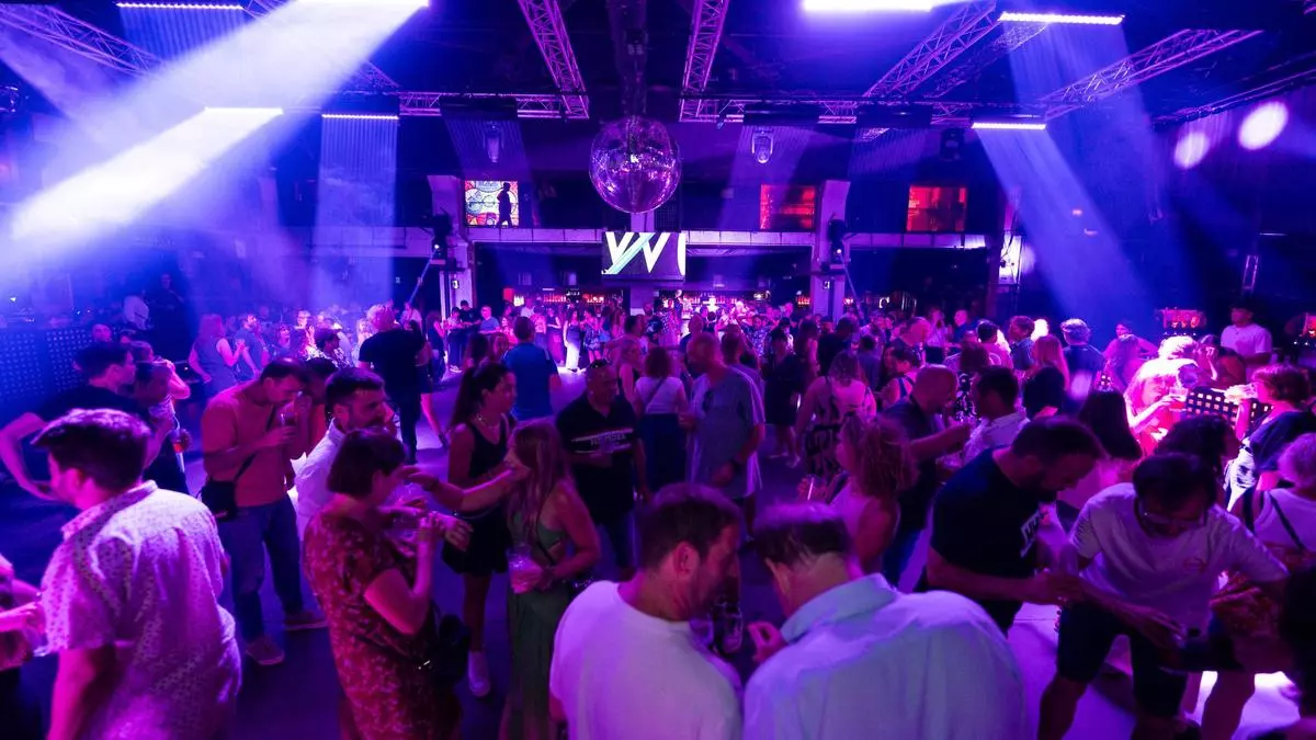 Sexo, drogas y alcohol: los malos hábitos de la 'generación baby boom' desafían al sistema de salud