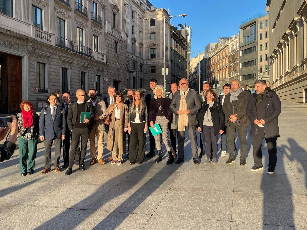 Imatge de la delegació de Junts