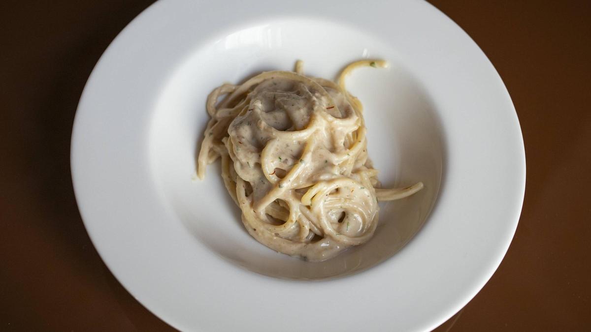 Los fideos largos con picada de Franca.